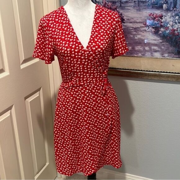monteau XS Red White Ditsy Floral Flutter Short Sleeve Faux Wrap A-Line Dress - Picture 1 of 15